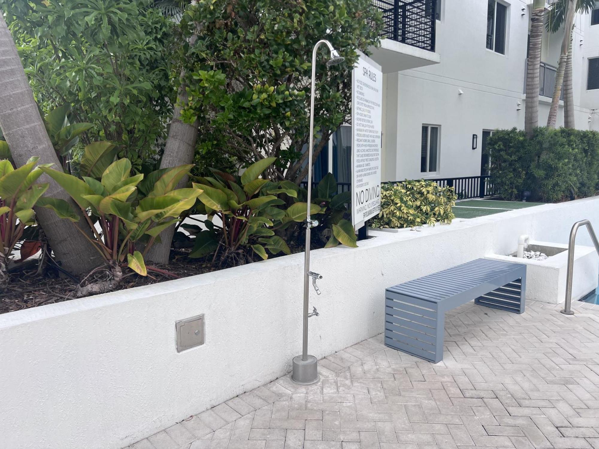 Master Bed Room In Calle Ocho ไมอามี ภายนอก รูปภาพ