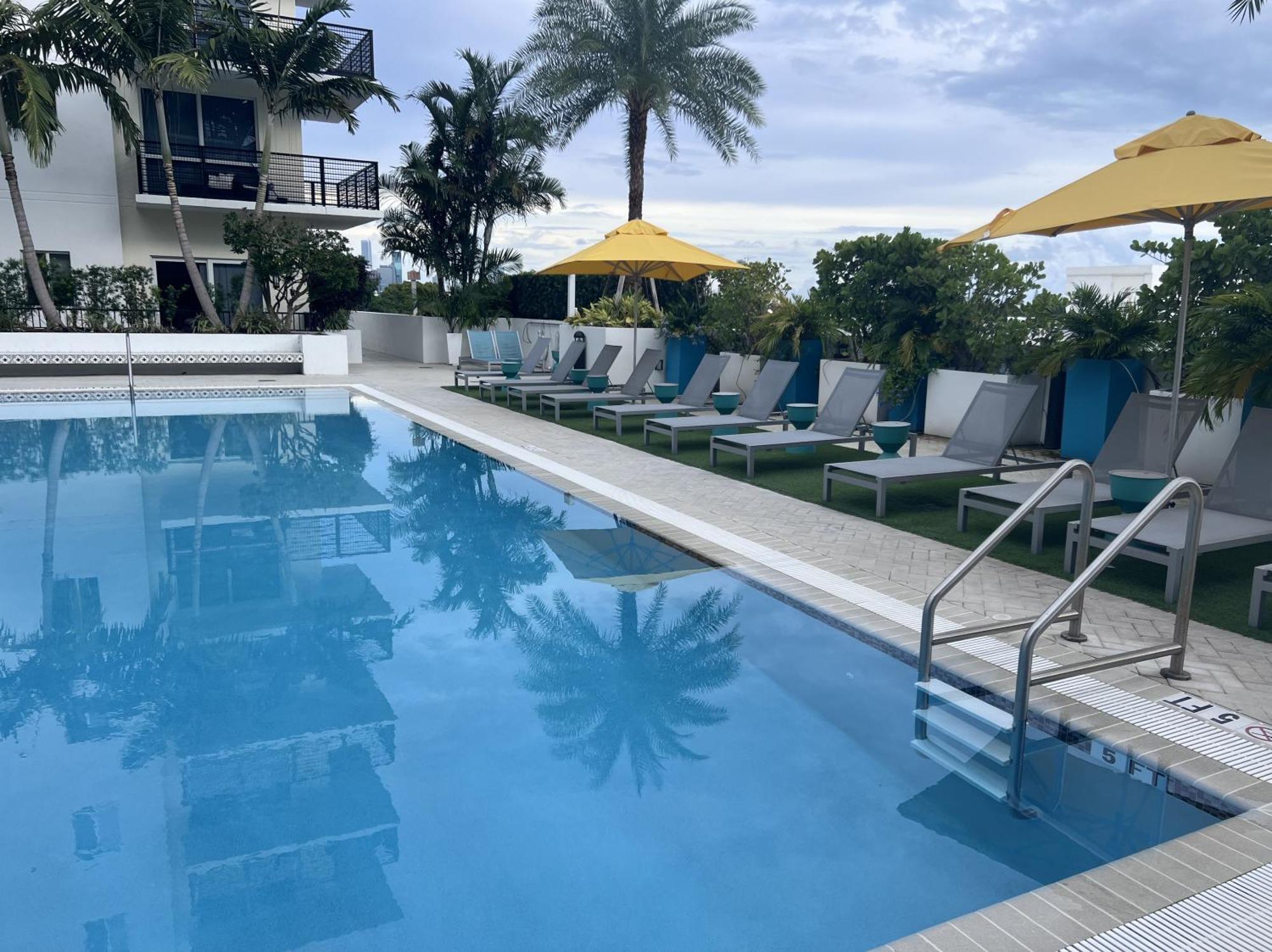 Master Bed Room In Calle Ocho ไมอามี ภายนอก รูปภาพ
