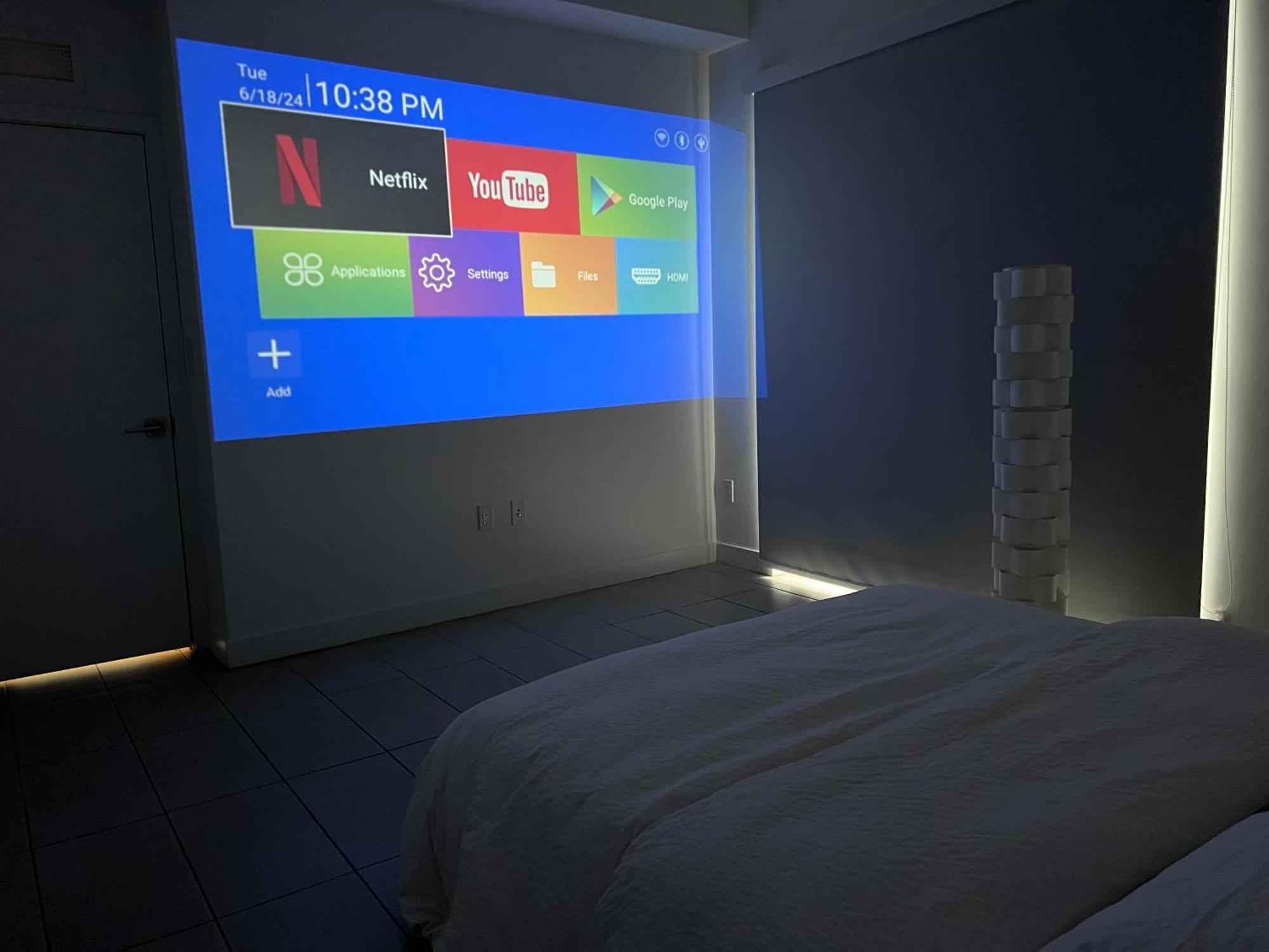Master Bed Room In Calle Ocho ไมอามี ภายนอก รูปภาพ