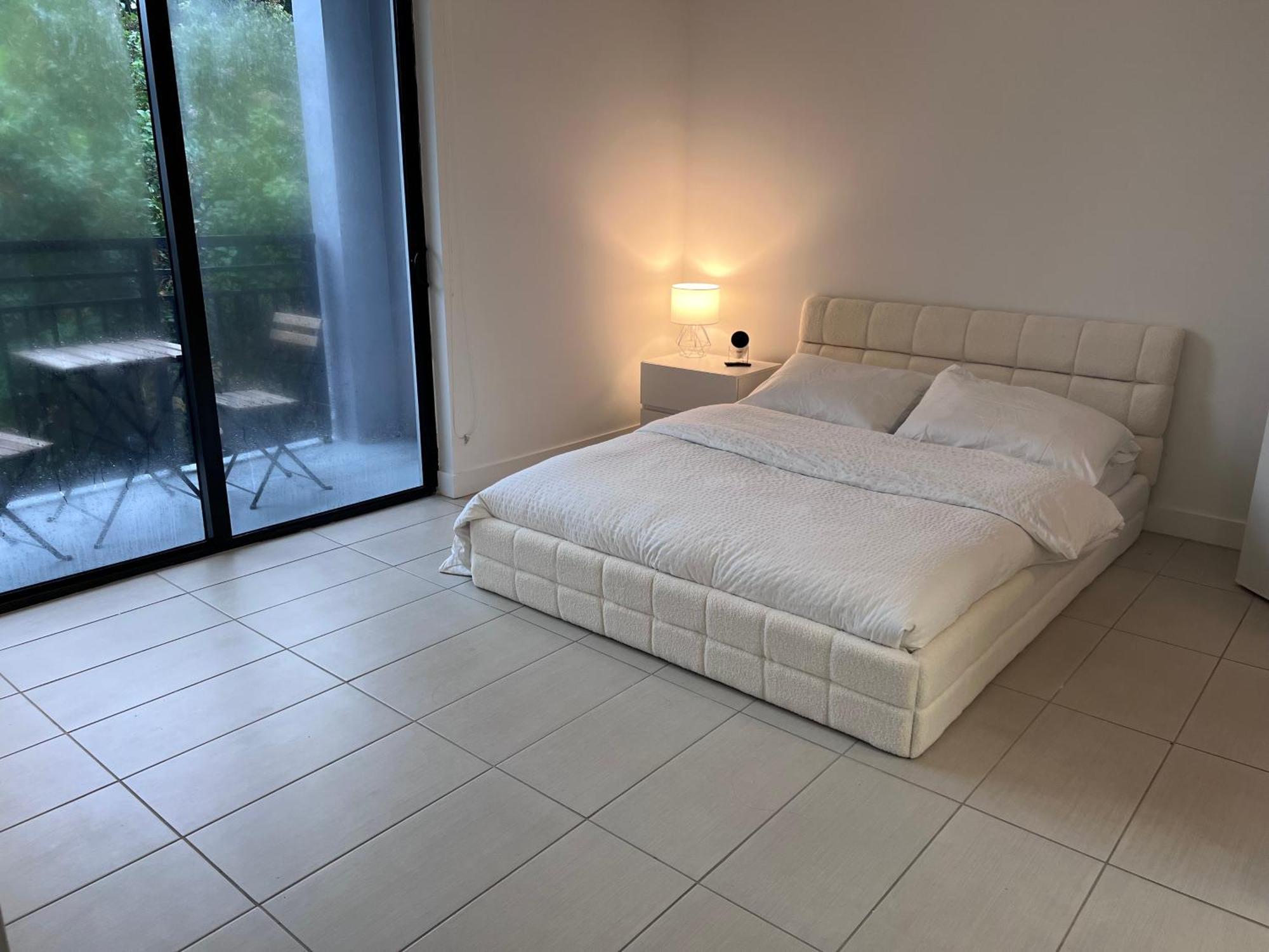 Master Bed Room In Calle Ocho ไมอามี ภายนอก รูปภาพ
